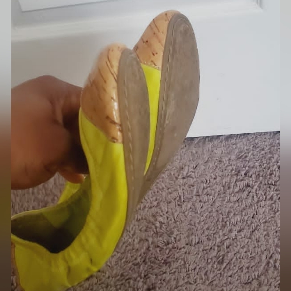 BCBGeneration Womens Elley Cork Ballet Flat Shoes Yellow Cap Toe Slip Ons 9.5B🌴 - Picture 10 of 10